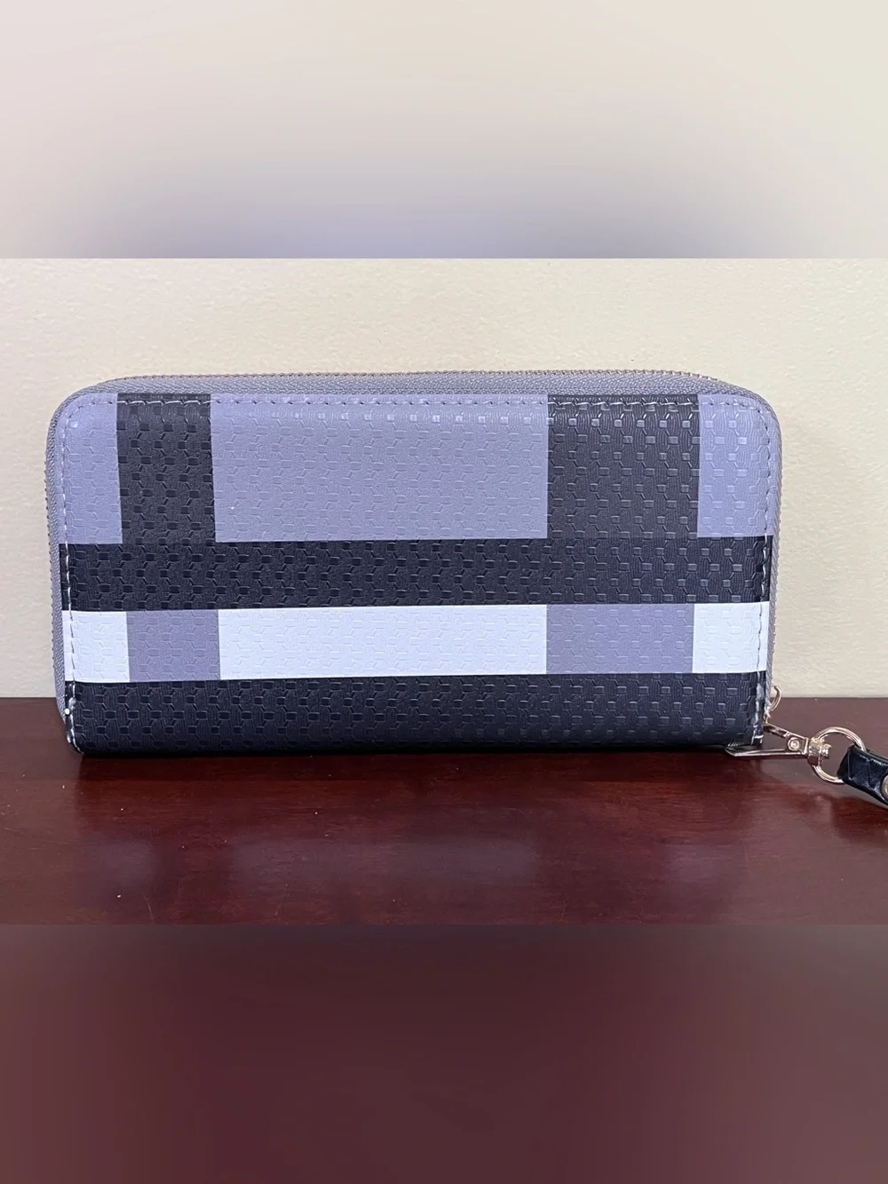 Women’s Black and Gray Wristlet Clutch - Modern Geometric Design